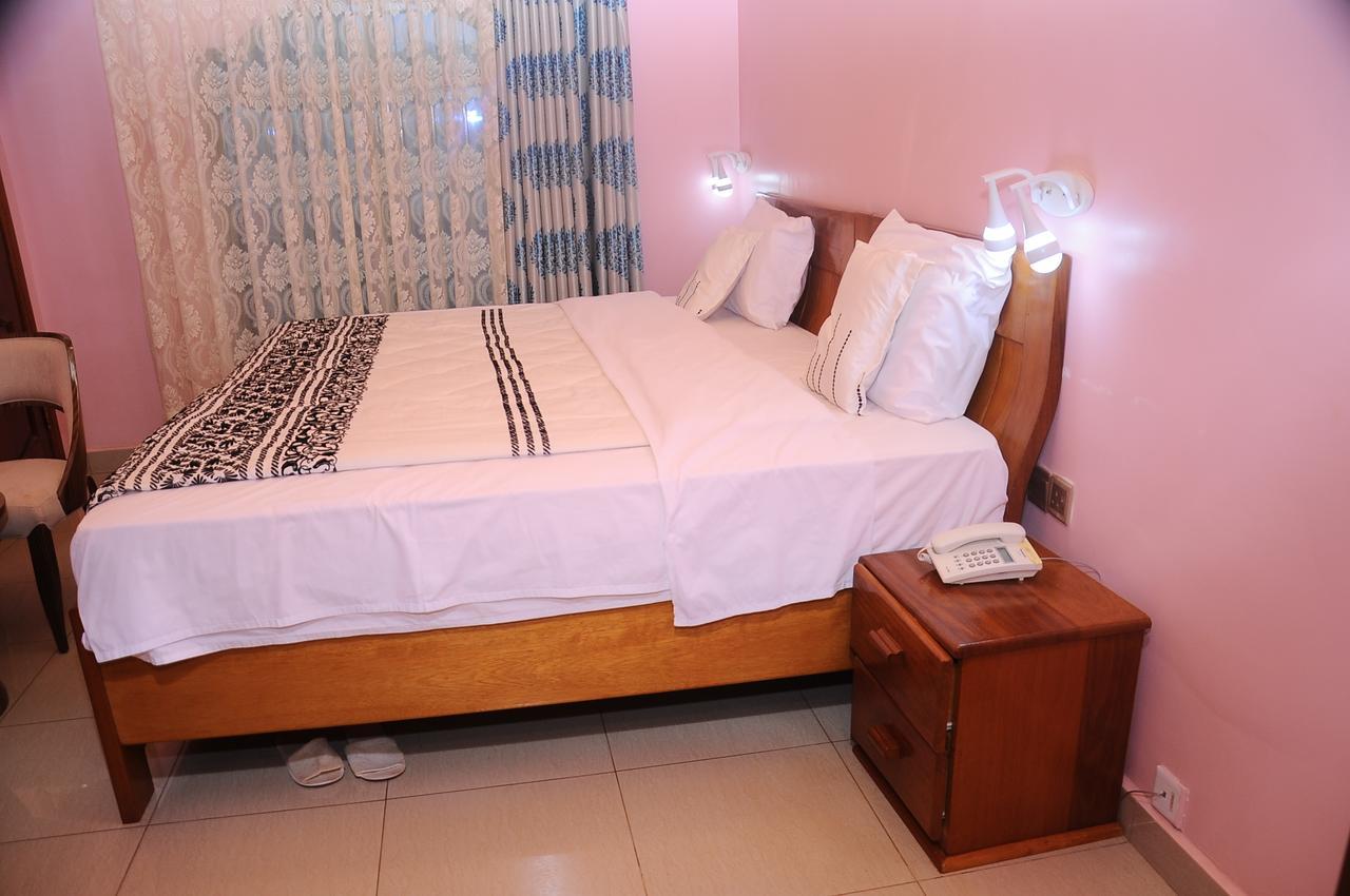 Modern Villa Hotel Kigali Exterior foto
